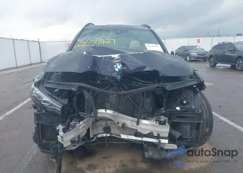 2020 BMW X7 xDrive40I z USA, uszkodzony, nr VIN 5UXCW2C05L9B62825